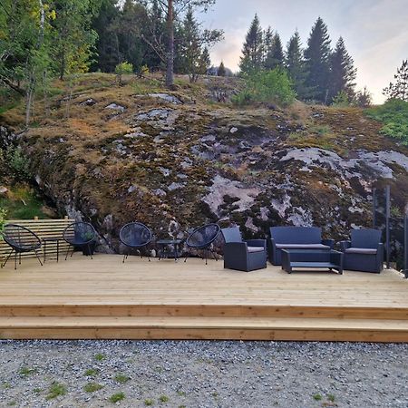 Kvamsdal Pensjonat 4 Эйдфьорд Экстерьер фото